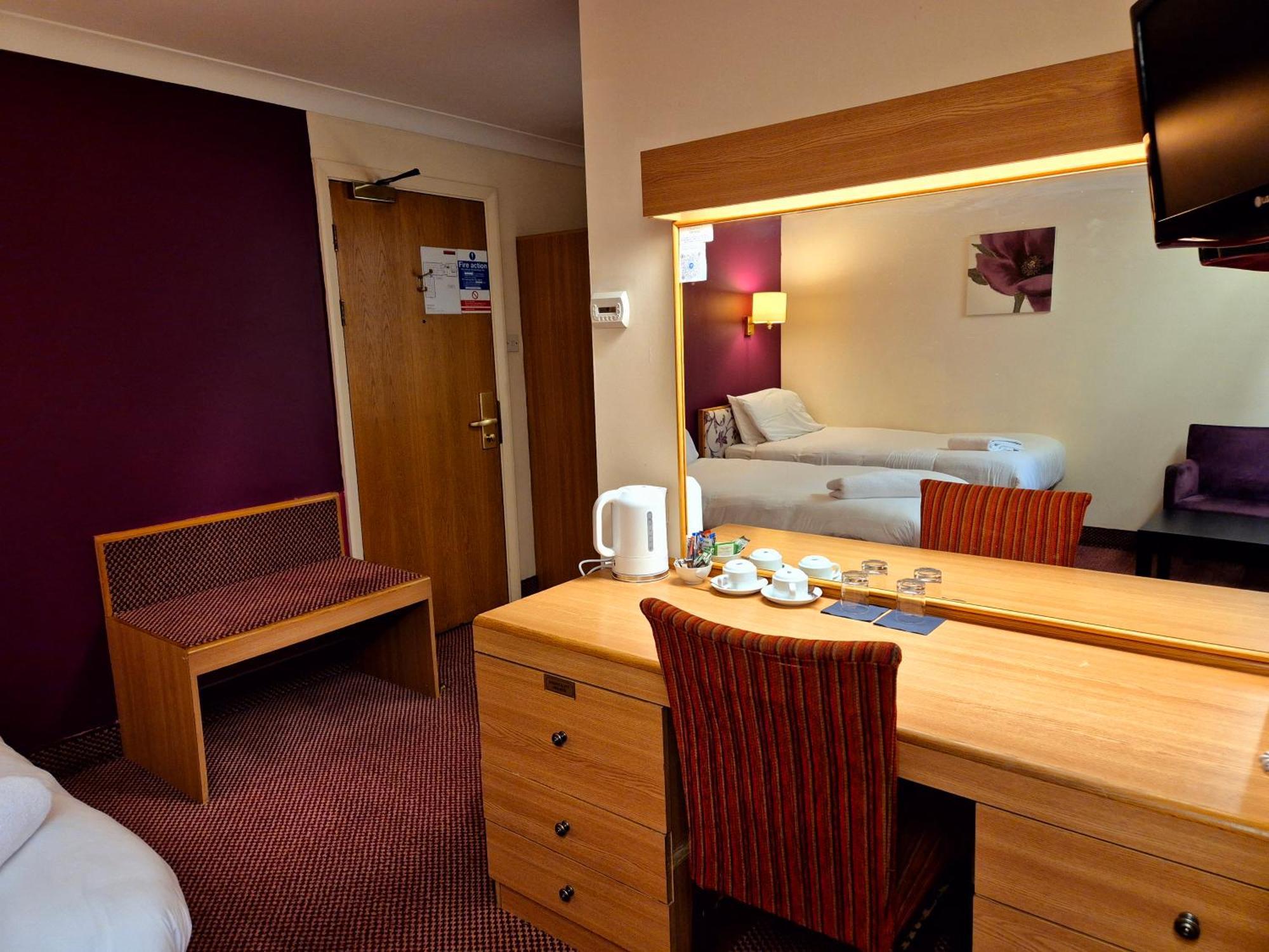 Supreme Boston Hotel 3*